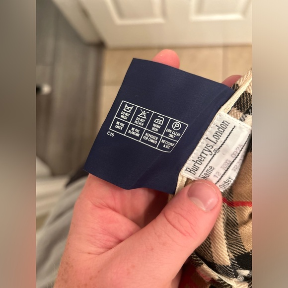 SOLD Beautiful Vintage Pleated Wool Burberrys Novacheck Buckled Skirt - Picture 4 of 13